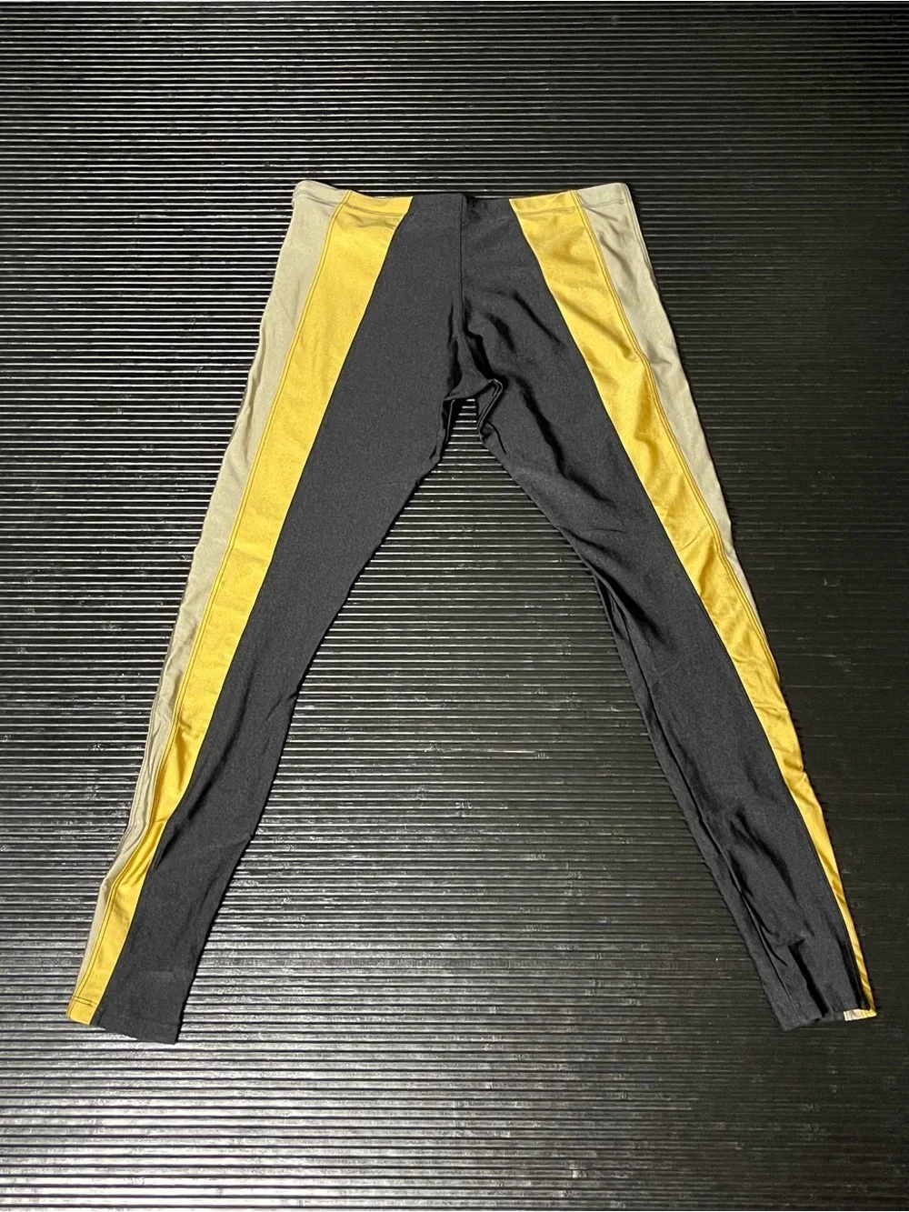 Sexy Ruffskin Black leggings with Gold stripe - Picture 3 of 4